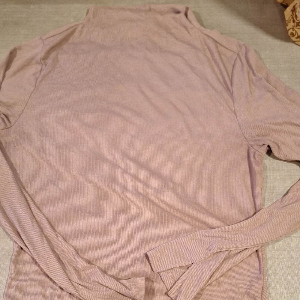 Old Navy Sport Ultralite Go-Dry Ribbed Long Sleeved Powder Pink Top Large‎